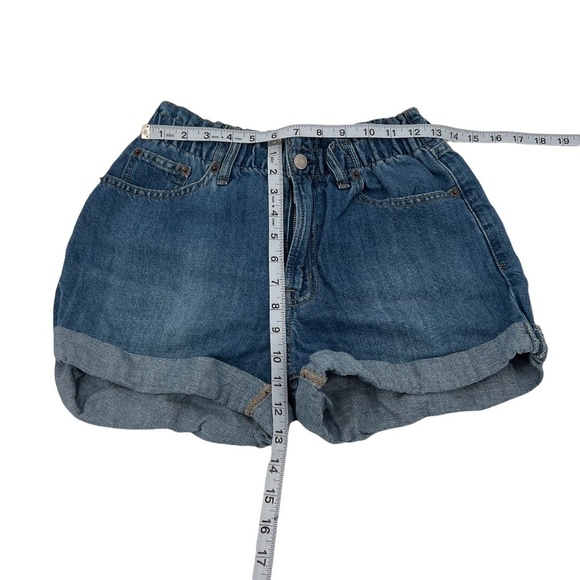 GAP 3" Cinched Waist Cuffed Hem Jean Shorts Size 27 Petite Women’s - Picture 5 of 6